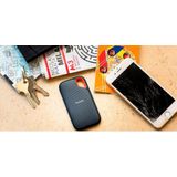SanDisk Extreme Portable SSD 2 TB (tragbare NVMe SSD, USB-C, bis zu 1.050 MB/s Lesegeschwindigkeit und 1.000 MB/s Schreibgeschwindigkeit, wasser- und staubbeständig) Schwarz