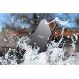 SanDisk Extreme PRO Portable SSD 4 TB (externe SSD, NVMe-SSD-Performance, 2,5 Zoll, 2.000 MB/s Lesen und Schreiben, AES-Verschlüsselung, IP65-Wasser- und -Staubschutz) grau