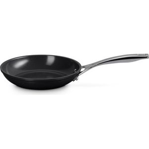 Le Creuset Koekenpan Essential Non-Stick Ceramic - ø 20 cm - keramische anti-aanbaklaag