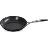 Le Creuset - Essential Non-Stick Ceramic - Pannenset - Koekenpan Ø 24 cm en Sauteuse Ø 28 cm - Keramische Antiaanbaklaag