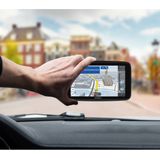 TomTom autonavigatie GO Superior (6 inch met TomTom Traffic, flitsmeldingen, inclusief wereldkaartupdates via WiFi, brandstofprijzen, robuuste houder)