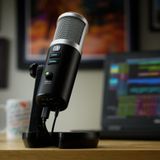 PreSonus Revelator USB-condensatormicrofoon met softwarebundel voor podcasting, opname, live streaming, met ingebouwde stemeffecten plus loopback-mixer voor gamen en interviews via Skype Zoom Discord