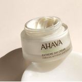 AHAVA Extreme Voedende Dagcreme - Verstevigt & Hydrateert | Anti-Rimpel | Natuurlijke Antioxidant-Rijke Formule | Moisturizer voor een droge huid & gezicht | Anti-aging creme | Gezichtscreme voor mannen & vrouwen - 50ml