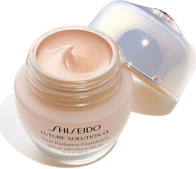 Shiseido Future Solution LX Total Radiance Foundation 03 Rose 30 ml