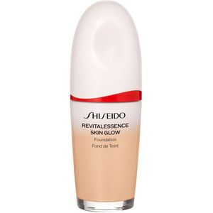 Shiseido RevitalEssence Skin Glow Foundation SPF30 150 Lace