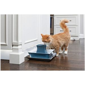 PetSafe Drinkwell Pagoda Drinkfontein, filtert water voor honden en katten, keramiek, 2 liter inhoud, blauw