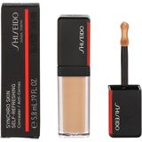 SHISEIDO Synchro Skin Self Refreshing Dual Tip Concealer 202 Light concealer