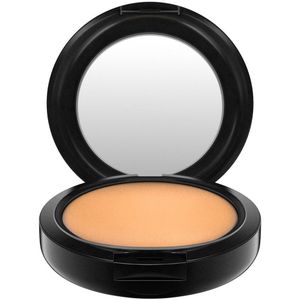 MAC Cosmetics Studio Fix Powder Plus Foundation Compacte Poeder en Foundation 2in1 Tint NC45 15 g
