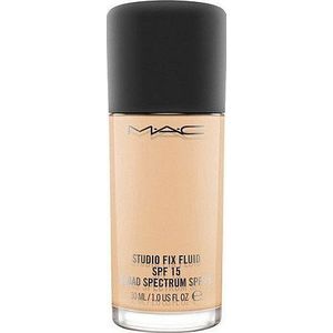 MAC Studio Fix Fluid SPF 15 C4 (30 ml)