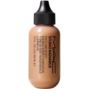MAC Cosmetics Studio Radiance Face and Body Radiant Sheer Foundation Lichte make-up voor gezicht en lichaam Tint N4 50 ml