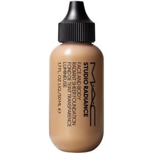 MAC Cosmetics Studio Radiance Face and Body Radiant Sheer Foundation Lichte make-up voor gezicht en lichaam Tint C3 50 ml