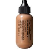 MAC Perfect Shot Radiance Face & Body Foundation 50 ml C4 Medium Plus Cool