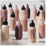 MAC Studio Radiance Face And Body W2