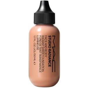 MAC Cosmetics Studio Radiance Face and Body Radiant Sheer Foundation Lichte make-up voor gezicht en lichaam Tint W3 50 ml