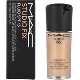 MAC Studio Fix Fluid SPF15 Foundation 30 ml NC16
