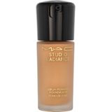 MAC Cosmetics - Studio Radiance Serum Foundation - NC18