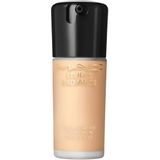 MAC Cosmetics - Studio Radiance Serum Foundation - NC18