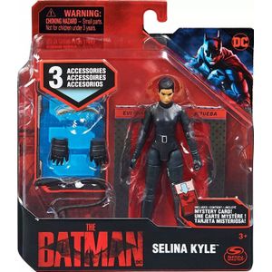 DC Comics, Batman 10 cm Selina Kyle actiefiguur met 3 accessoires en mysteriekaart, The Batman Movie Collectible kinderspeelgoed voor jongens en meisjes vanaf 3 jaar