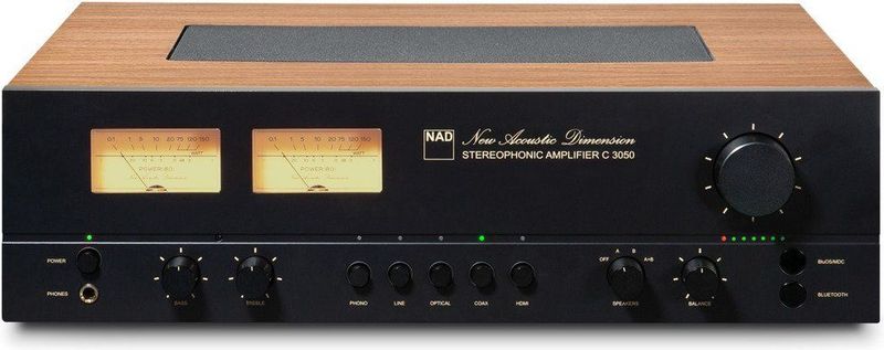 NAD - C 3050 - Versterker - Walnoot - Digitale en Analoge Ingangen