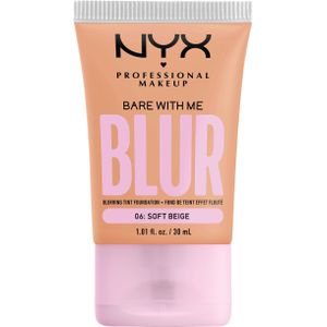 NYX Professional Makeup Bare With Me Blur Foundation, medium dekking, natuurlijke matte afwerking, niacinamide, matcha en glycerine, hydratatie tot 12 uur, kleur: Soft Beige (06)