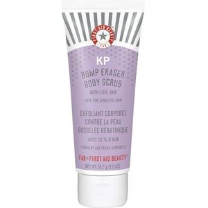 First Aid Beauty KP Bump Eraser Bodyscrub met 10% AHA 56,7 g