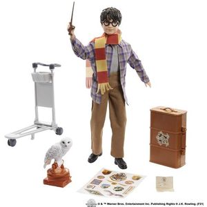 Harry Potter Verzamelset dok 9 3/4 met beweegbare pop, Hedwig uil, bagage en op film geïnspireerde accessoires, kinderspeelgoed, GXW31