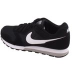 Nike md runner 2 in de kleur zwart/wit.