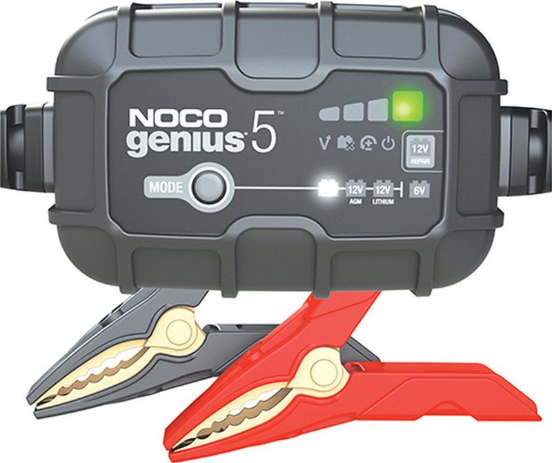 NOCO - GENIUS5EU - Automatische Oplader - 5A - 6V en 12V Batterijlader - Voor Auto, Motorfiets, Boot, SUV, ATV, RV, Camper