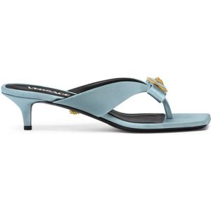 Versace, Schoenen, Dames, Blauw, 37 EU, Heldere blauwe sandalen met Medusa Head Motif