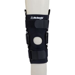 Knie ondersteunende brace met polycentrische scharnieren