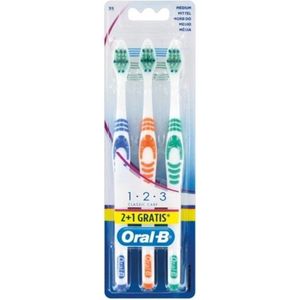 Oral-B tandenborstel 1-2-3 Multipak 3 stuks