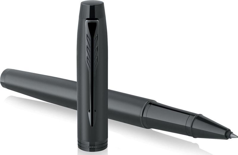 Parker IM-rollerbalpen - Matzwart met Zwarte Afwerking - Fijne Punt met Navulling met Zwarte Inkt