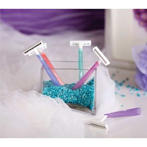 BIC Twin Lady - Wegwerp Scheermesjes - Voor Vrouwen - 2 Scheerbladen - Dames Scheermes met Smalle Vaste Scheerkop - 12 Stuks