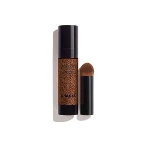 CHANEL - LES BEIGES TOUCHE DE TEINT FRISSE FOUNDATION MET MICROBOLLETJES PIGMENTEN Foundation 20 ml BD121