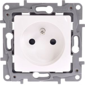 NILOE 664536 Legrand 32450664536 16A IP20 met dia's, wit