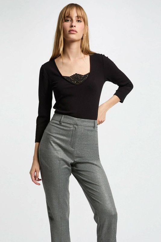 Morgan - Top - Zwart - V-hals - Driekwart Mouwen - Viscose met Kanten Details