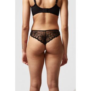 Chantelle - Tanga - Zwart - 51% Polyamide, 28% Polyester, 21% Elastaan