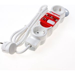 Legrand stekkerdoos 4-voudig met randaarde met kinderbeveiliging 1,5 meter - wit-grijs (694552) - contactdooscombinatie