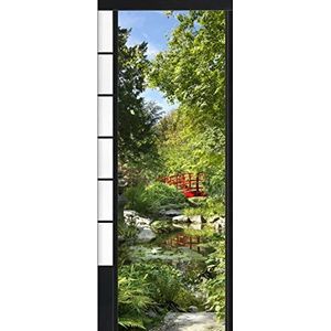 Muursticker 204 cm x 83 cm voor schuifdeur, Japanse tuindecoratie met groen, waterlelies en rode loopbrug.