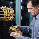 Dymo - Rhino 5200 - Labelprinter - Geel - Draagbaar - Inclusief Koffer