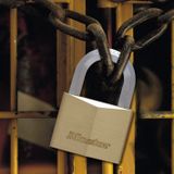 Master Lock 1145EURD sleutelhangslot van vernikkeld massief messing met zeshoekige beugel, goud, 7,2 x 4 x 2,1 cm