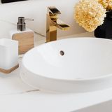 5Five zeeppompje/zeepdispenser - wit - 10 x 15 cm - 200 ml - bamboe/kunststeen - badkamer hygiene