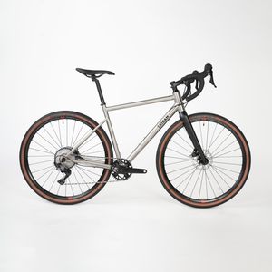 Gravelbike voor heren grvl 900 titanium frame