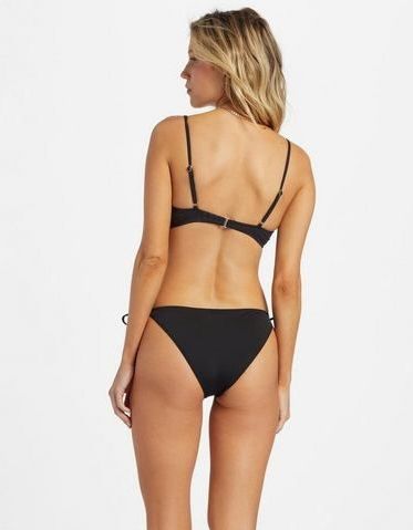 Sol Searcher - Bikinibroekje - Perzik - Gerecycled Nylon - Gemiddelde Dekking