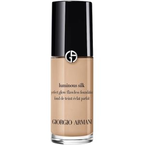 Armani Make-up Complexion Luminous Silk Foundation No. 4,5