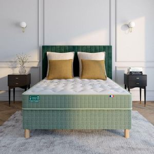 Hoge beklede boxspring met 18 flexibele latten LA REDOUTE INTERIEURS. Multiplex materiaal. Maten 140 x 190 cm. Groen kleur