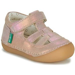 Gesloten leren sandalen Sushy KICKERS. Leer materiaal. Maten 26. Roze kleur