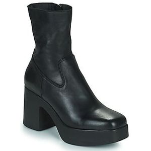 Leren boots met hak en plateauzool MAISON MINELLI. Leer materiaal. Maten 41. Zwart kleur