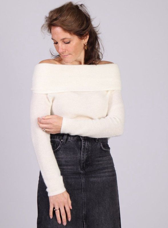Grace & Mila Oranger trui off-shoulder omgeslagen Off White