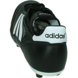 Adidas copa mundial fg in de kleur zwart.